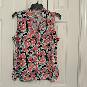 Calvin Klein, Floral Sleeveless Pleat V-Neck Blouse, L